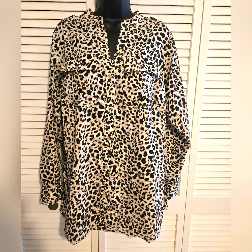 Chico's Leopard Print Blouse like new size xl